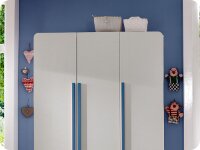 Kleiderschrank-Regale